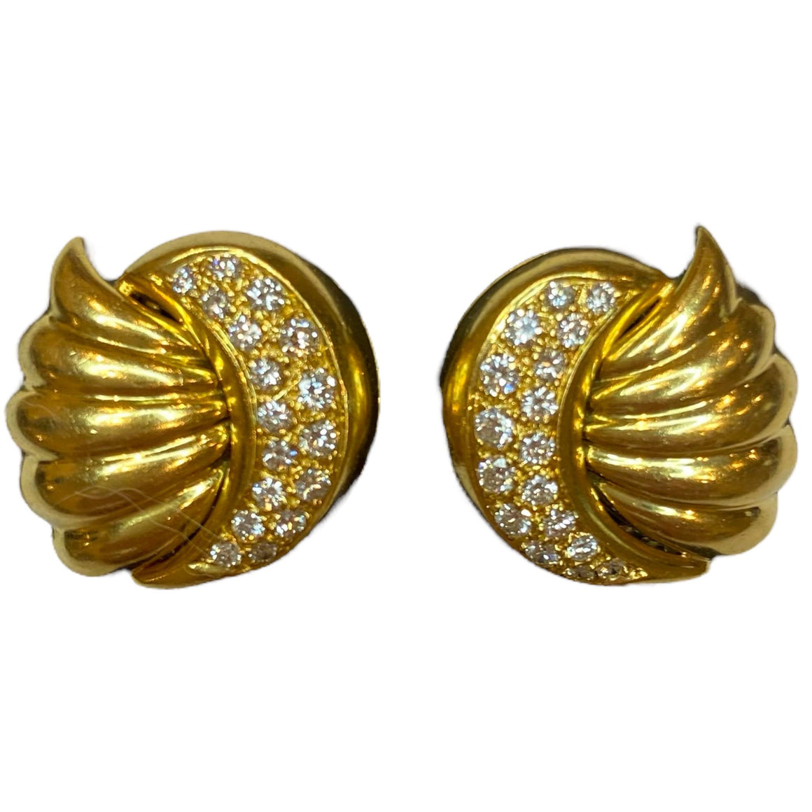 Vintage 18K Gold Scalloped Diamond Earrings